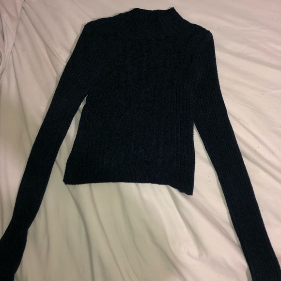 Urban outfitters suede long sleeve crop top - Picture 2 of 3